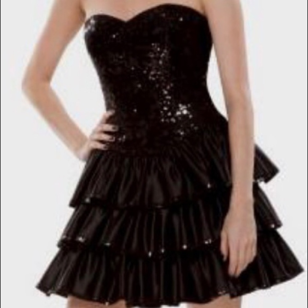 Black Betsy Johnson Evening Cocktail Dress ✨